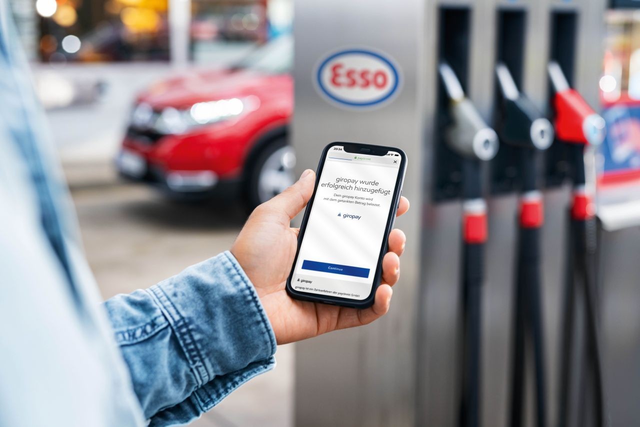 Esso Pay jetzt mit giropay: Tanken, mobil zahlen, weiterfahren